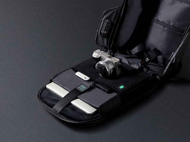 Водостойкий антикражный рюкзак Hipack для ноутбука 15.6", черный