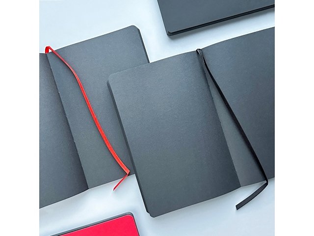 Скетчбук "Sketch & Art" в мягком переплете 140х210 мм, 100 л. черной бумаги 100 гр., красный