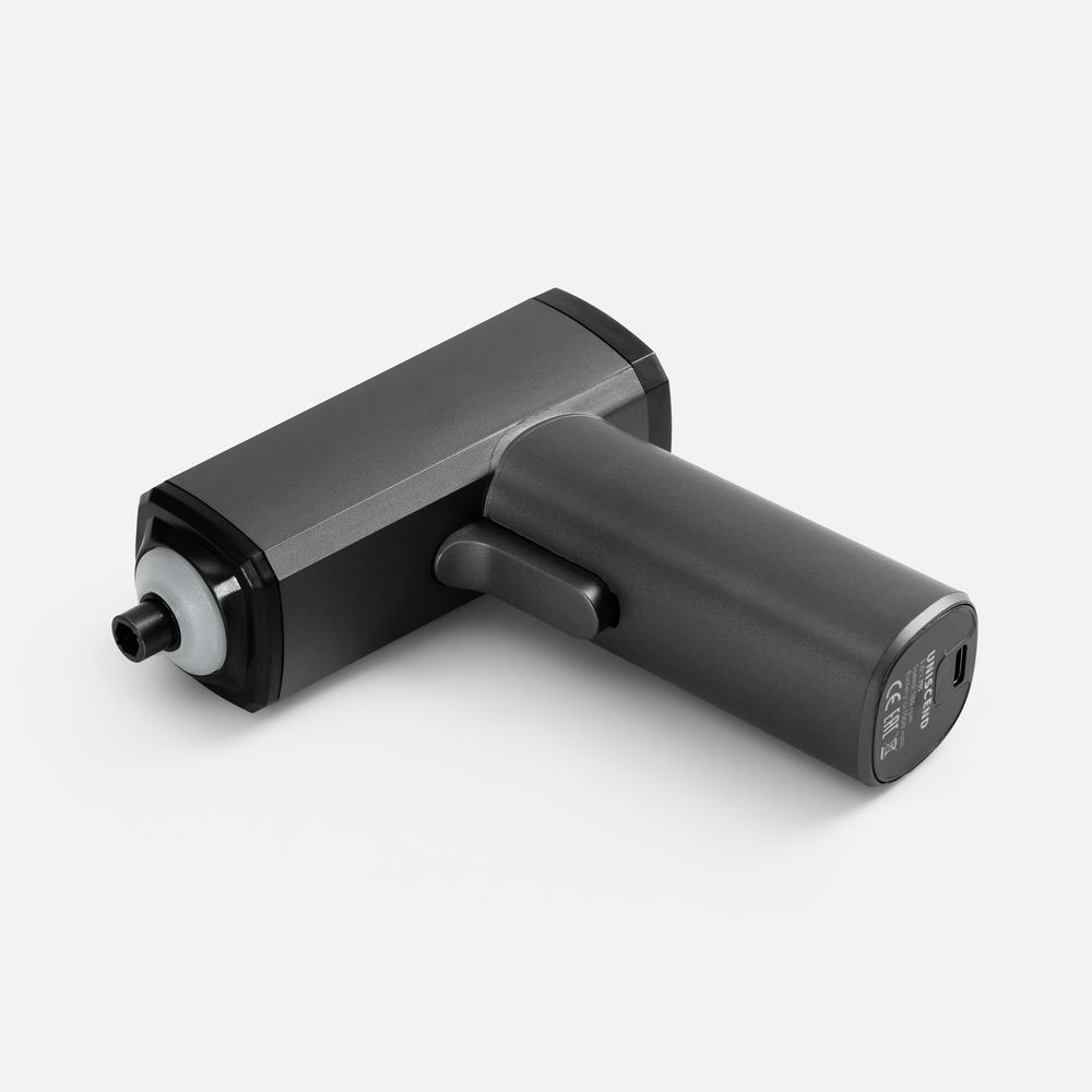 Отвертка аккумуляторная Propeller, черная