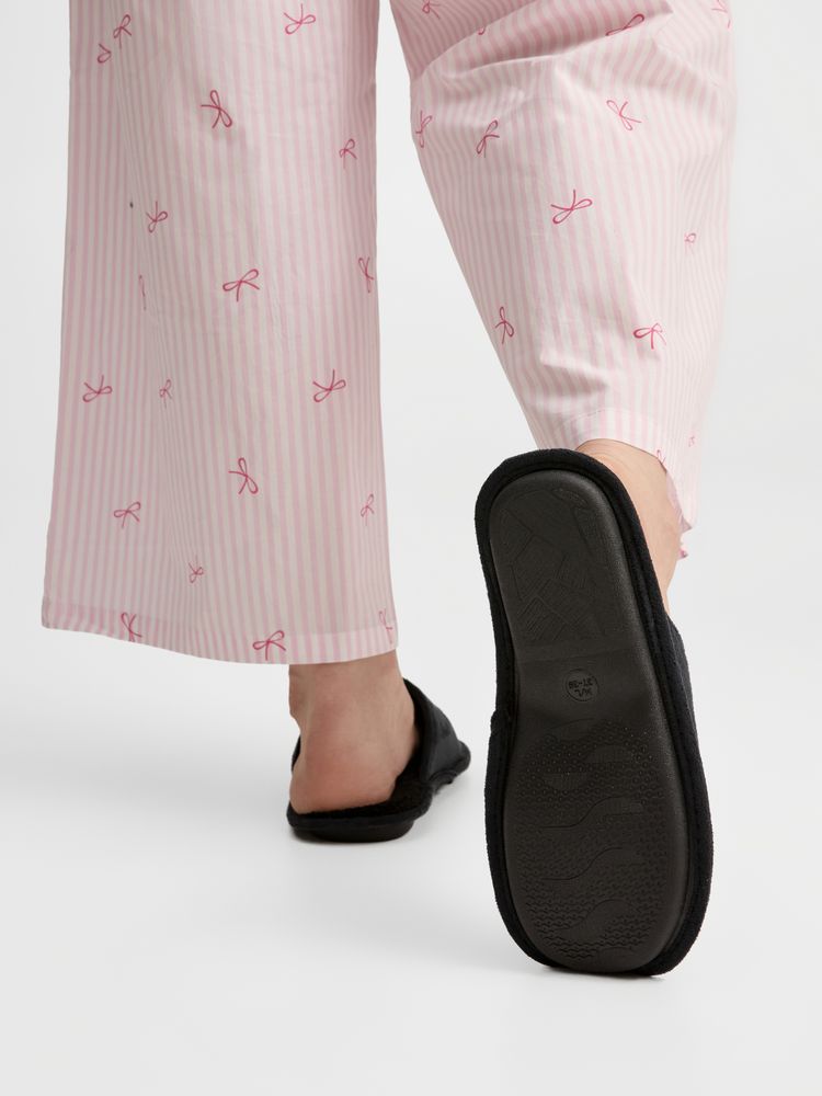 Тапочки домашние Norridge, черные