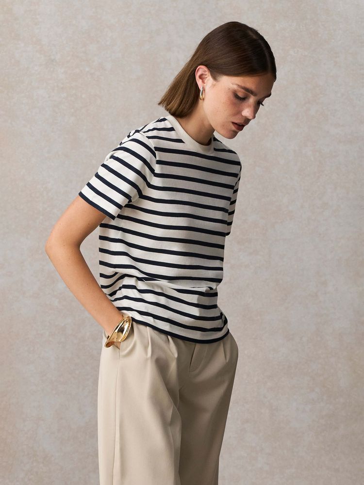 Футболка женская Legend Women, молочно-белая с темно-синим