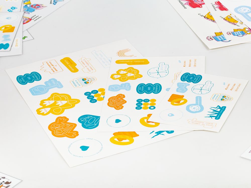 Наклейки бумажные Sticker Pack на заказ, L