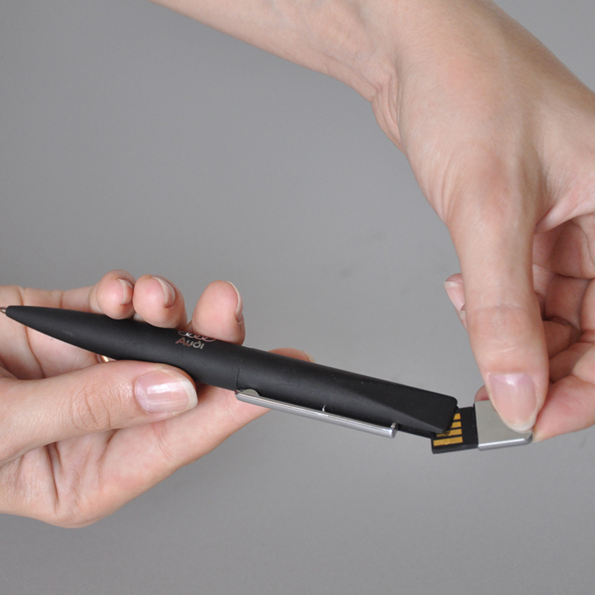 Ручка шариковая "Callisto" с флеш-картой 32Gb, покрытие soft touch, черный