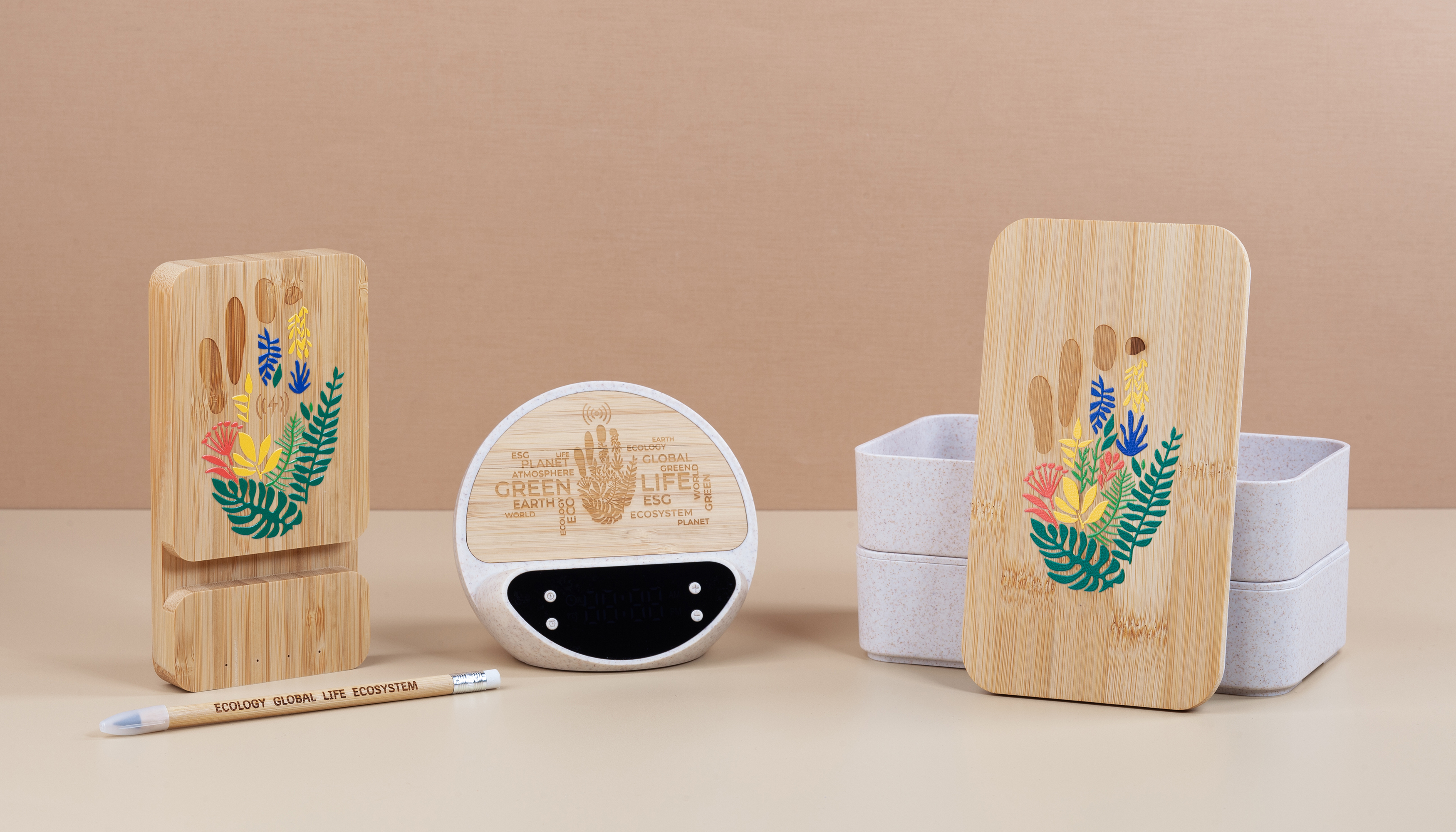Беспроводное (10W) зарядное устройство "Bamboo Power" 5000 mAh с подставкой под смартфон, бамбук, бежевый
